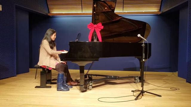Faculty members Jefrey Moises and Francesca Prihasti perform Baby It's cold outside смотреть онлайн