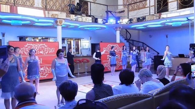 Выпускной 2020г, вечеринка в стиле Гэтсби! Танец учителей, родителей и выпускников! смотреть онлайн