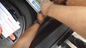 Hyundai Genesis.Установка аккумулятора на автомобиль Hyundai Genesis. Замена и установка.