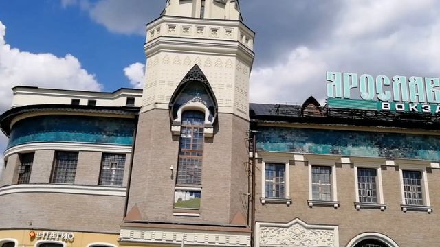 Московские три вокзала на Комсомольской площади. смотреть онлайн