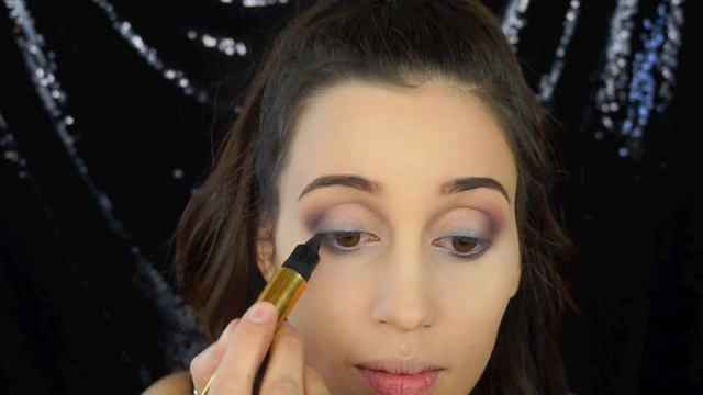 Smokey Liner and Metallic Lips смотреть онлайн