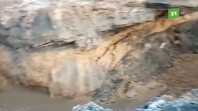 Жильцов дома по улице Куйбышева, где обвалился грунт, эвакуируют.