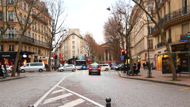 A Walk Around The Intersection of Boulevard Haussmann & Rue du Havre, Paris смотреть онлайн