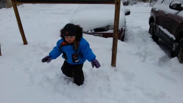 Митюша в снегу