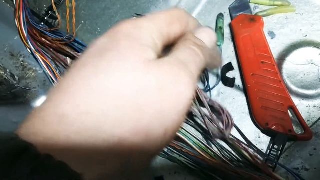 Ремонт больно места skoda SuperB, не работает свет в салоне, кан шина в однопроводном режиме. смотреть онлайн