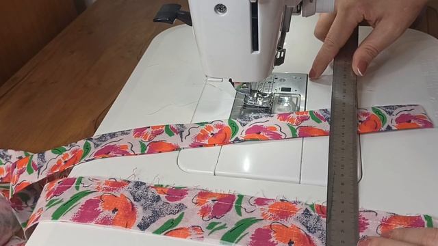 DIY / Шьем домашний халат ОЧЕНЬ ПРОСТОГО КРОЯ. Халат с двумя швами. смотреть онлайн