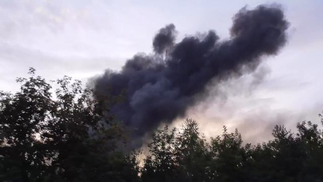 Огромное облако угольной пыли над поселком Тайбинка смотреть онлайн