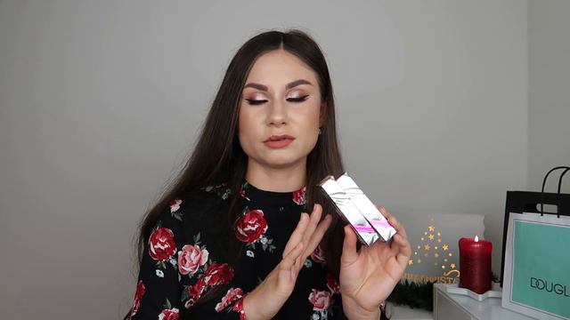 Покупки косметики Chanel, Mac Cosmetics смотреть онлайн