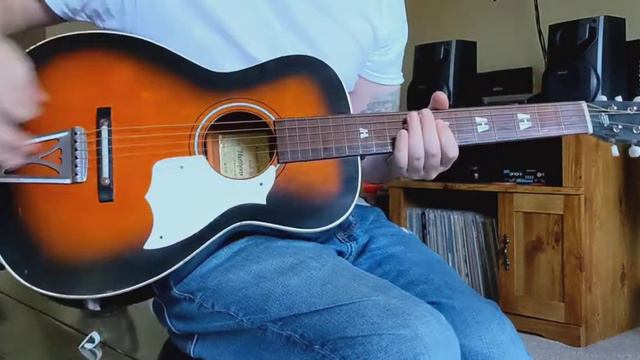 1972 Harmony Stella H6134 & 1973 Harmony Stella H6130 Vintage Parlor Guitars смотреть онлайн