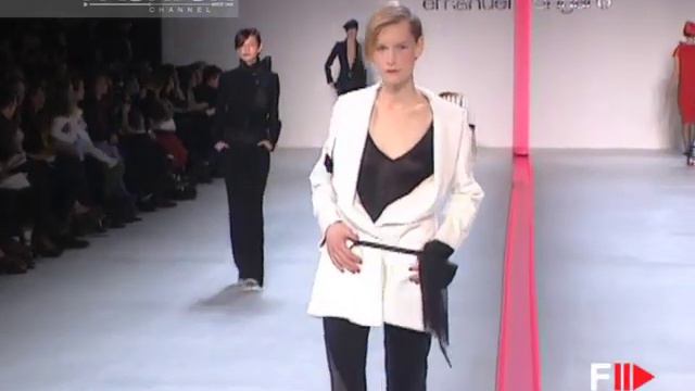 EMANUEL UNGARO Fall Winter 2001 2002 Paris - Fashion Channel смотреть онлайн