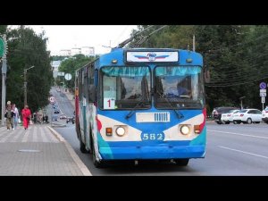 Троллейбус Кирова ЗиУ-682Г-012 [Г0А] борт. №582 маршрут №1 на остановке «Администрация города»