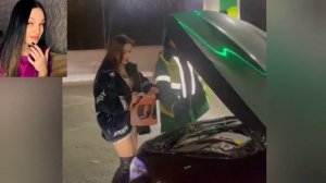 Девушка на Заправке Реакция Алисы