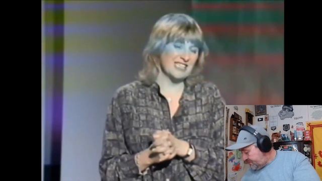 American Reacts to "Trying to Sleep" Sketch from Victoria Wood: Live In Your Own Home (1994) смотреть онлайн