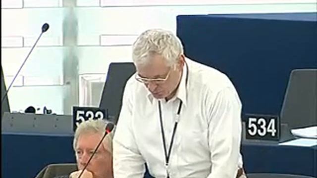 Joe Higgins MEP raises the issue of the attacks by the Chinese state against workers' rights смотреть онлайн