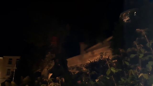 Театральный Байройт сегодня, странный антракт, часть публики разбрелась, другие около часа пили вин смотреть онлайн