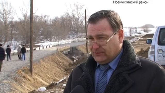 Подготовка к паводку. В Новичихинском районе построили временный мост смотреть онлайн