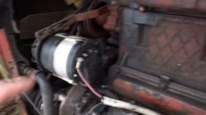 как подключить лампочку зарядки на тракторе?