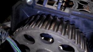 как поставить  распредвалы и закручиваем постель№8.mp4