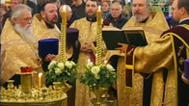 Всенощное бдение из собора Преображения Господня всей гвардии (г. Санкт-Петербург) смотреть онлайн