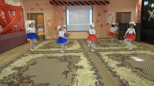 Танец  под песню "СОЛНЕЧНЫЙ КРУГ"