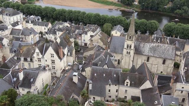 Замок Шинон