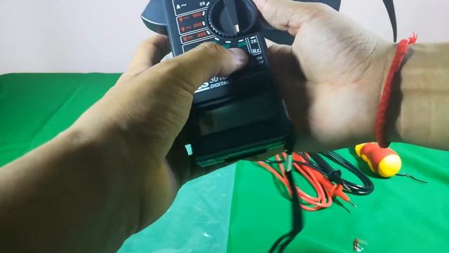 How to use Digital Mulitmeter Clamp Meter | Unbox and review TES 3010A смотреть онлайн