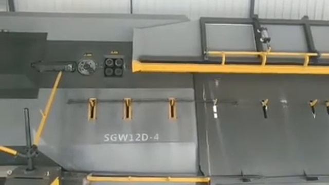 Процесс работы правильно-гибочного станка SGW12D-4 смотреть онлайн