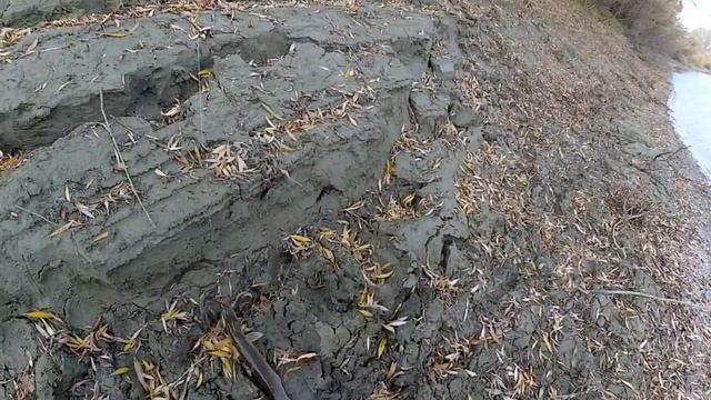 Джиг с берега на Омке. Осенний жор щуки смотреть онлайн