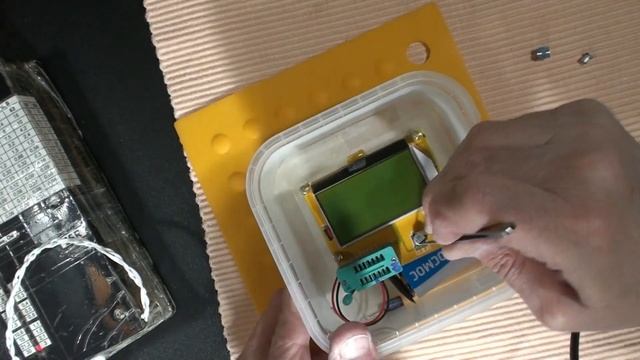 Ремонт телевизора LG RZ-20LA70 часть3 Своими руками The video shows Repair of the LGRZ- 20LA70 DIY смотреть онлайн