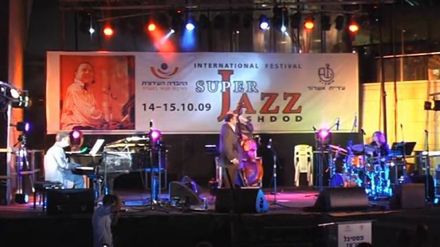 P S Moment Benny Golson смотреть онлайн