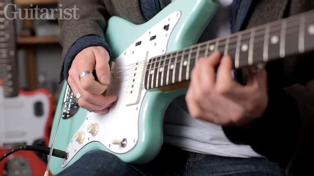 NAMM 2015: Fender Road Worn and Classic Series Lacquer '60s Jaguar and Jazzmaster demo смотреть онлайн
