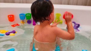 Baby Bath Time Fun | Munchkin Little Tikes Boon Bath Toys