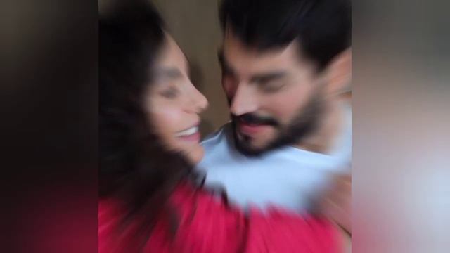 Ebru Şahin And Akin Akinozu Spend Romantic Night Together!