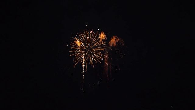 Салют на открытии Cap St Georges Hotel & Resort в Пафосе на Кипре. смотреть онлайн