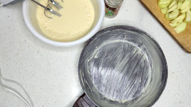 Пирог на сковороде без духовки/ Безумно вкусный рецепт пирога на сковороде. смотреть онлайн