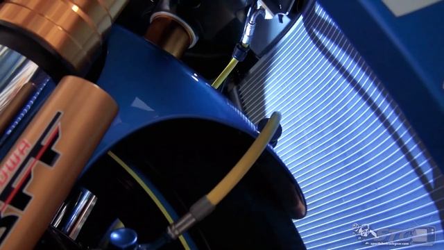 Spiegler 2018 Suzuki GSX-R1000 Brake Line Kit Install | Sportbiketrackgear.com смотреть онлайн