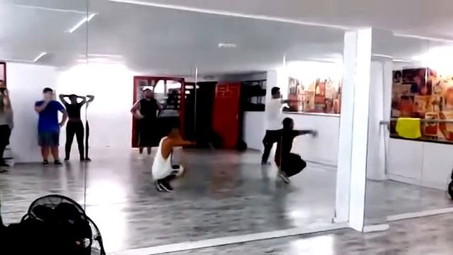 Edu Medina @edumedinaem | Vogue Femme Class | "Show Me Ya" смотреть онлайн