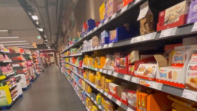 Обзор поселка/лагерь для беженцев в Германии/беженцы из Украины/супермаркет Rewe/новости