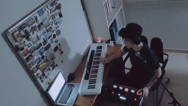 Marshmello - Moving On | Loopstation Cover смотреть онлайн