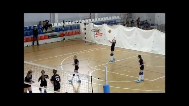 Тоболячки выигрывают в «Тюменской детской волейбольной лиге» смотреть онлайн