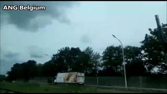 Brussels Airport in Belgium @ Arrivals (Brussel Zaventem Airport bij Aankomst) 19 July 2019 смотреть онлайн