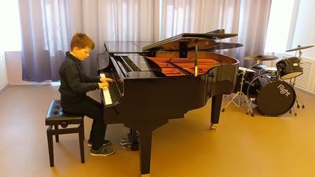 С. Баневич, "Карнавальная полька" - исп. Иван Анцыгин, 10 лет смотреть онлайн