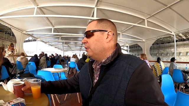 На теплоходе от Москва Сити до Парка Зарядье, 17/04/2021 смотреть онлайн