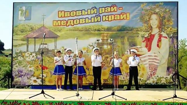 *Вероника выступает на медовую ярмарку/Поёт и танцует/Медовая ярмарка* смотреть онлайн