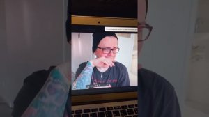 Женя Эванс ставит на место Антона S