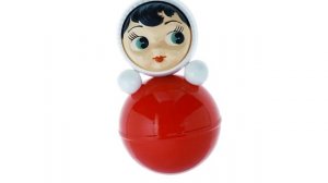 Почему Неваляшка не падает и встает обратно?Что внутри игрушки неваляшки