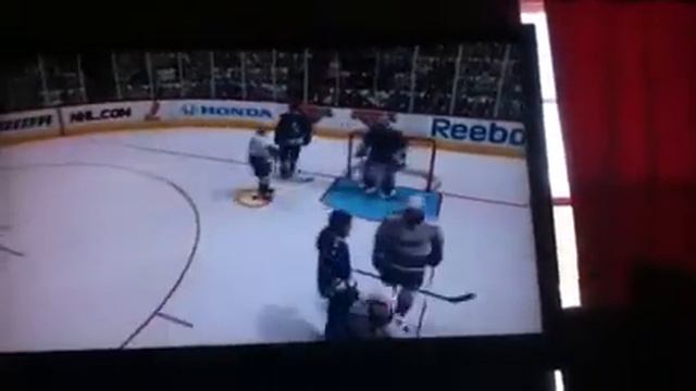 Epic play in NHL 13 смотреть онлайн