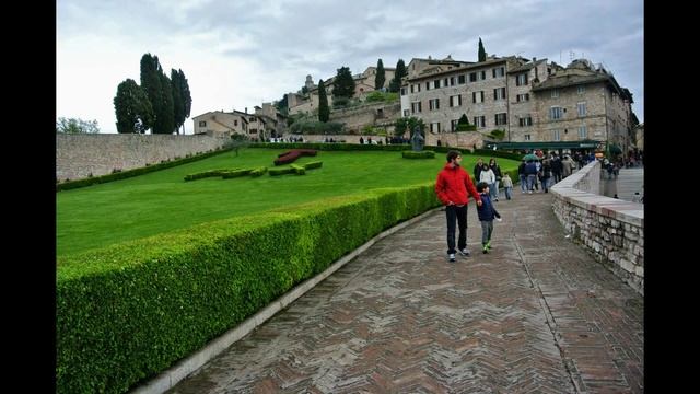 Assisi Basilica di San Francesco - slideshow смотреть онлайн