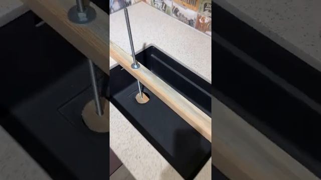 Столешница из кварцита от компании Unique Stone, Киев смотреть онлайн