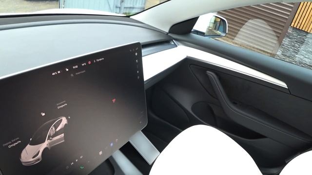 Тесла  Model3 оклейка в защитную плёнку